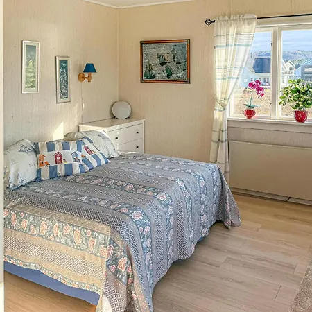 Mysig Med 2 Sovrum I Lägenhet Mandal